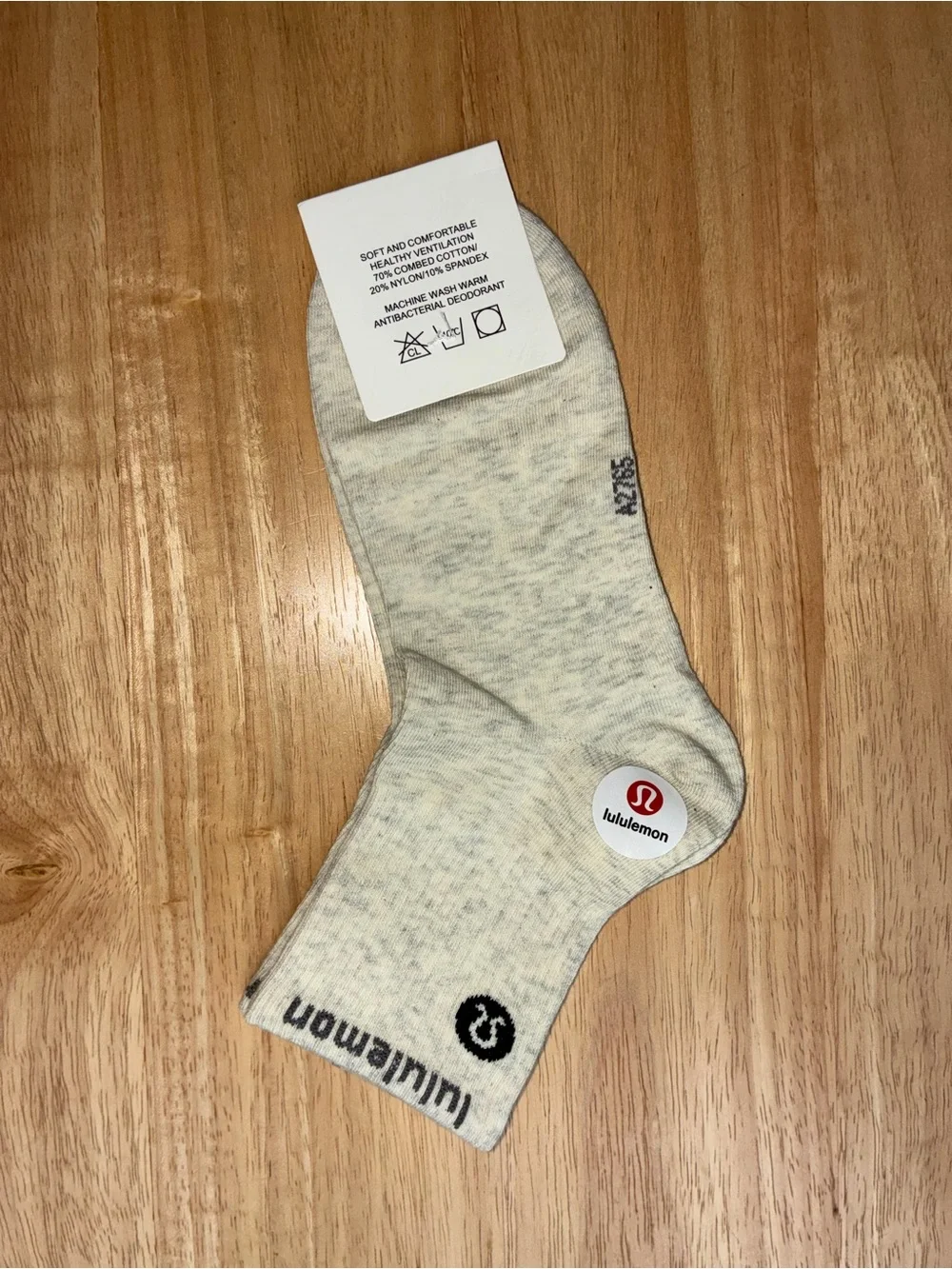 Lululemon Heathered Oatmeal 3/4 Crew Socks - Size S/M (NWT)